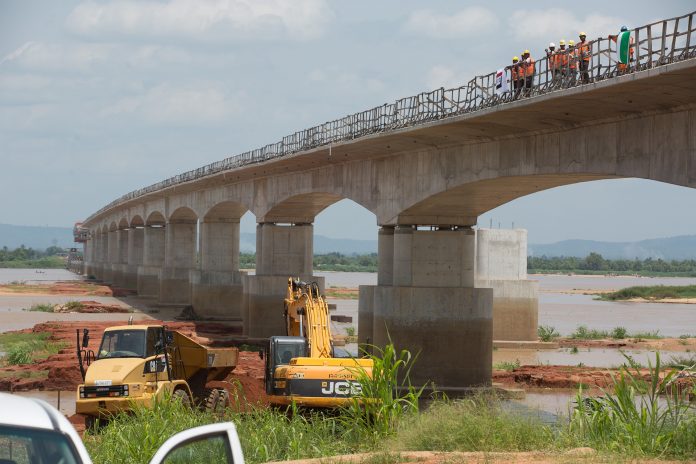 Anambra Communities Blame 2nd Niger Bridge For Erosion Threat