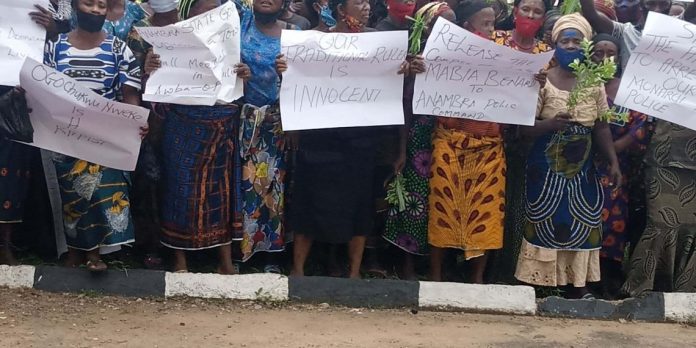 Anambra women protest monarch’s harassment