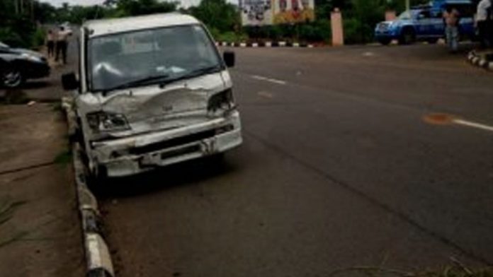 Man Falls Off Vehicle, Dies In Anambra Deadly Crash