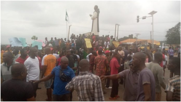 Obiano’s Community Disowns Monarchs For Traveling To Abuja