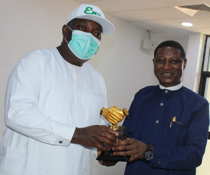 Ugwuanyi Wins ‘Best Pilgrimage Governor In SE Nigeria’ Award