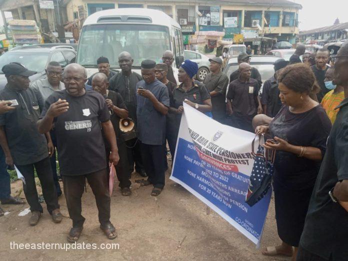 Abia Pensioners Beg For FG's Intervention As Two Die