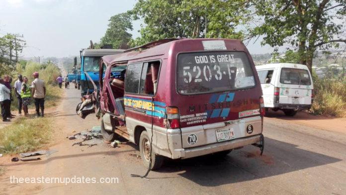 1 Killed, 17 Injured As Bus Crashes In Anambra Accident