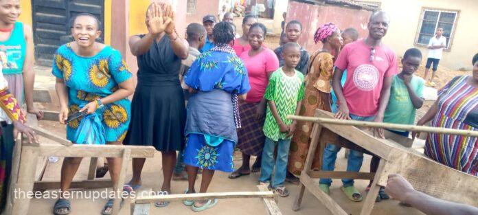 Monarch’s Palace Burnt As Over 1,000 Women Protest In Ebonyi