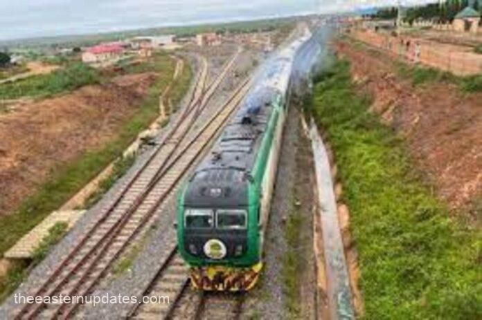 FG Declares 4-Day Free Train Ride On Port Harcourt-Aba Route