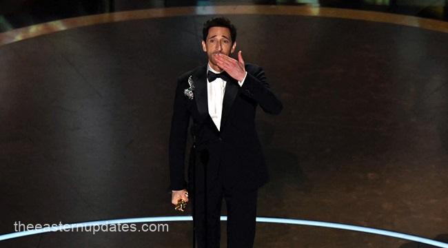 Adrien-Brody-Oscars__97thAcademyAwardsPressRoom-4 Adrien Brody Breaks Longest Oscars Speech Record