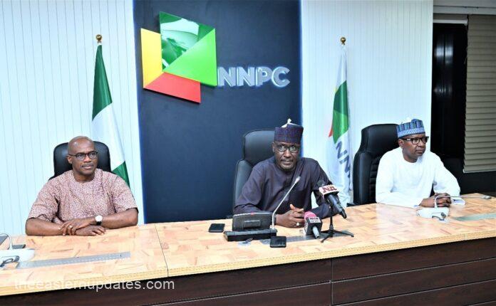 NNPCL Reduces Fuel Price To ₦910 Per Litre After Outcry