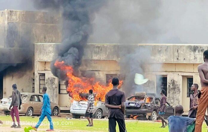 Emir’s Palace, NDLEA Office Set Ablaze As Protest Rocks Kwara