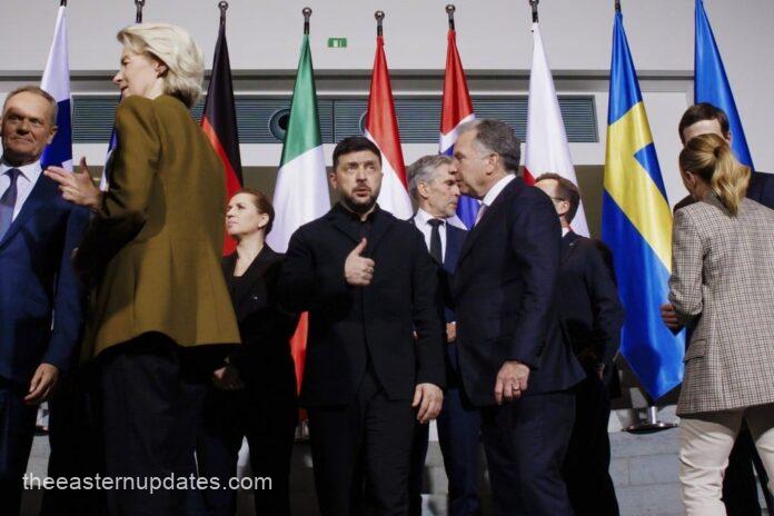 US Agrees To Give Ukraine Security Guarantees In Peace Talks