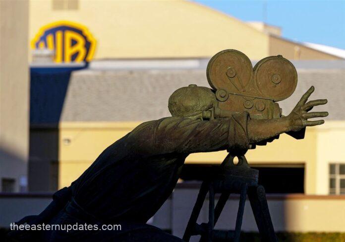 Warner Bros Hikes Purchase Price, Paramount Blows Hot