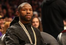 Mayweather Faces Felony Charges Over $200,000 Watch Cheque Mayweather Faces Felony Charges Over $200,000 Watch Cheque